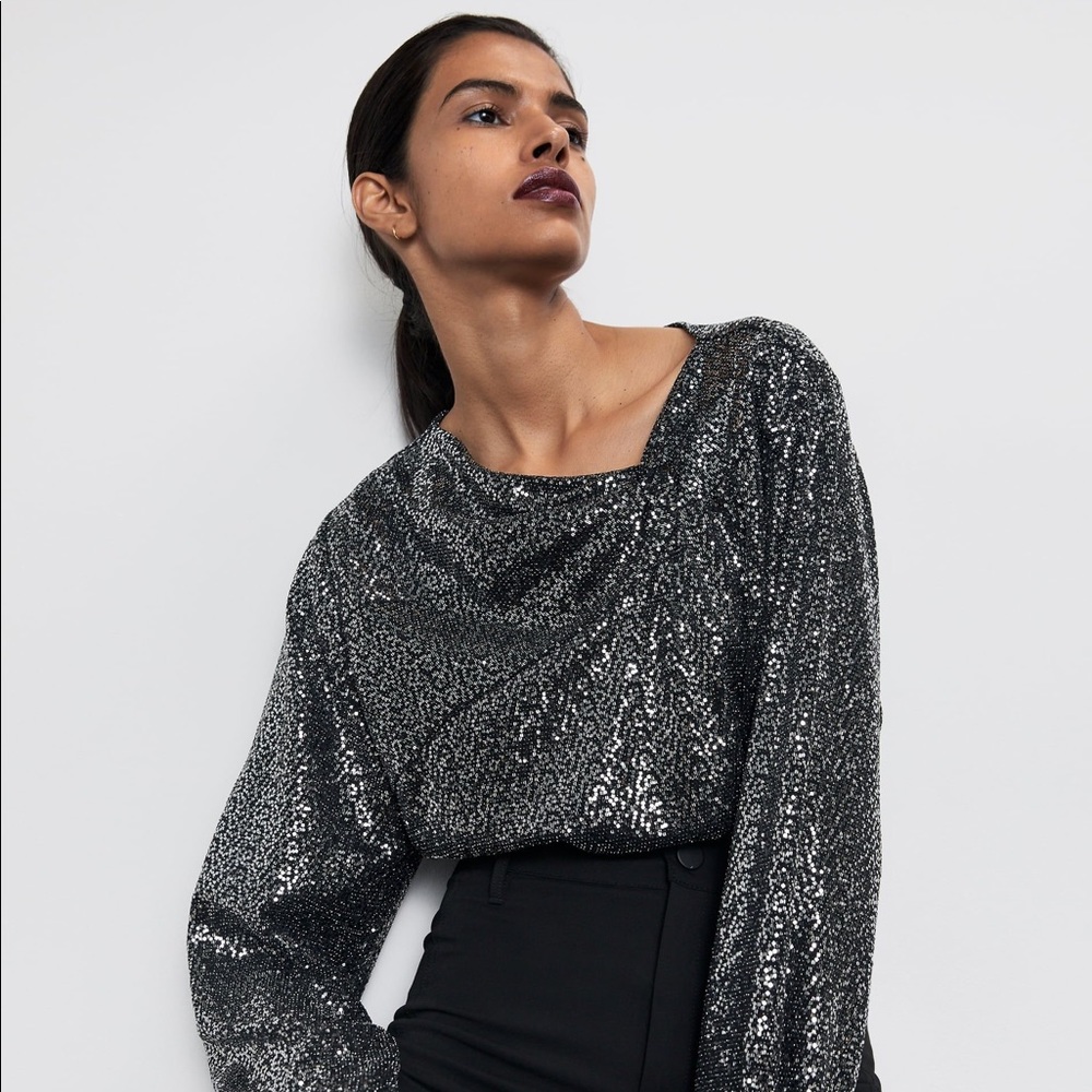 KNOTTED SEQUIN TOP